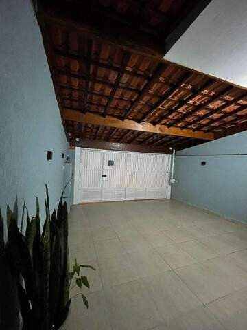 Casa à venda com 3 quartos, 144m² - Foto 2