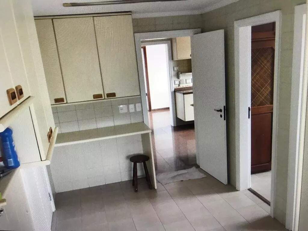 Cobertura à venda com 4 quartos, 600m² - Foto 1