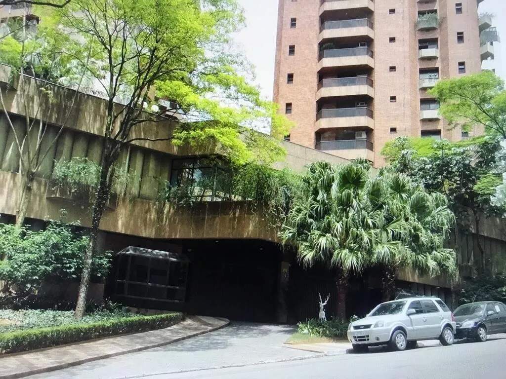 Cobertura à venda com 4 quartos, 600m² - Foto 2