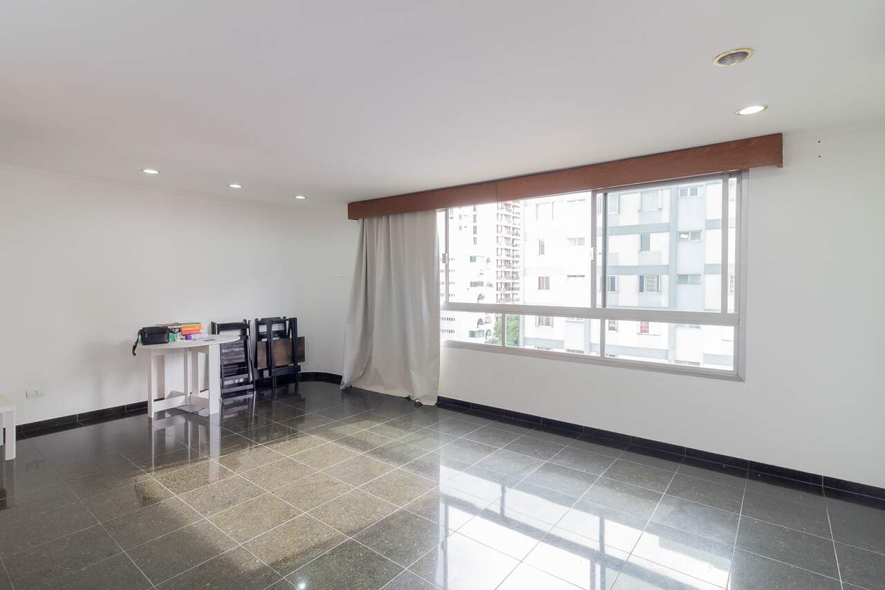 Apartamento à venda com 3 quartos, 142m² - Foto 5