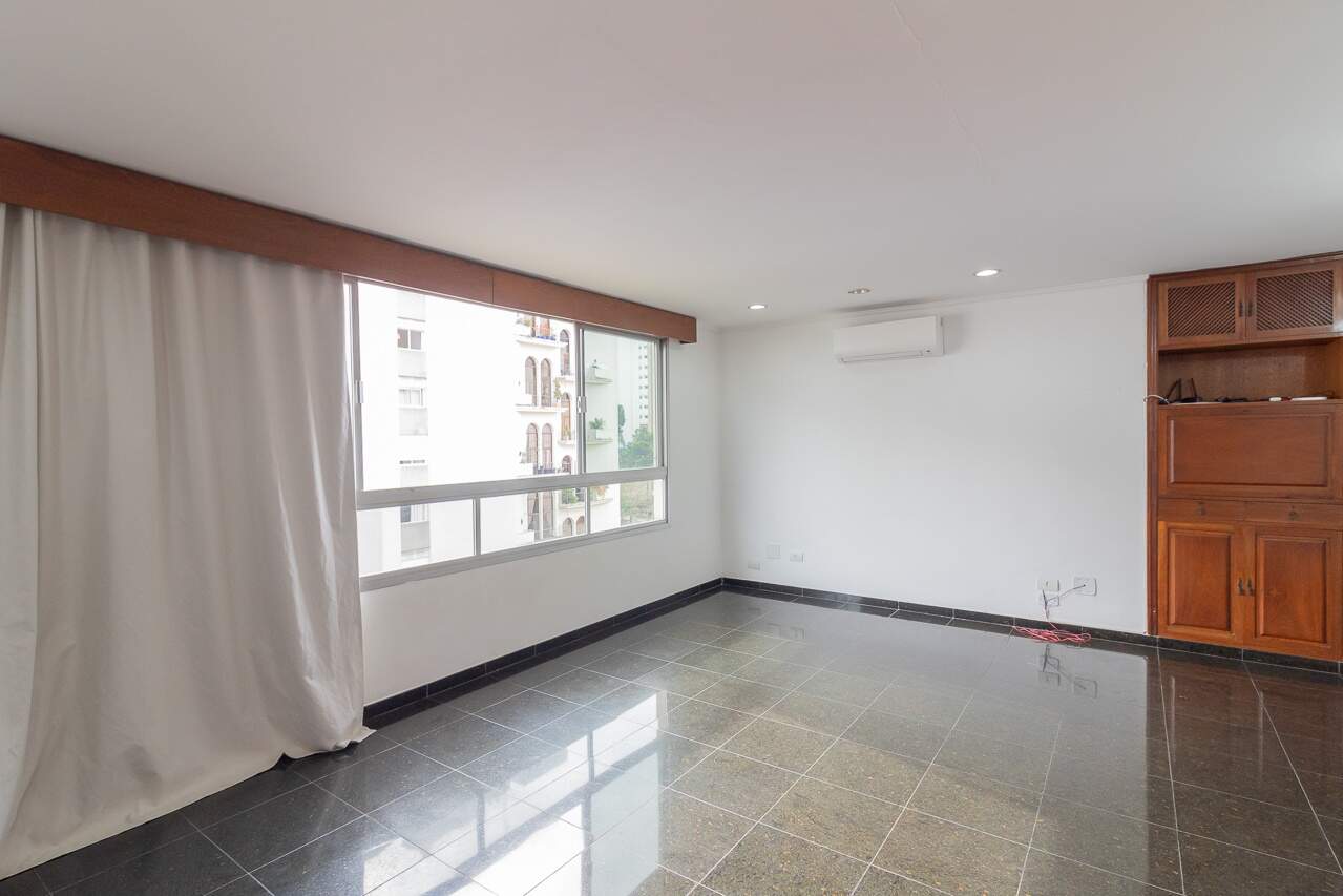 Apartamento à venda com 3 quartos, 142m² - Foto 7