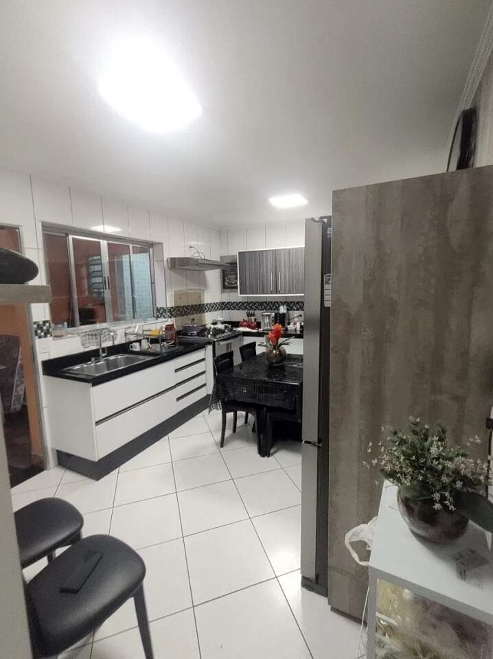 Sobrado à venda com 4 quartos, 127m² - Foto 11