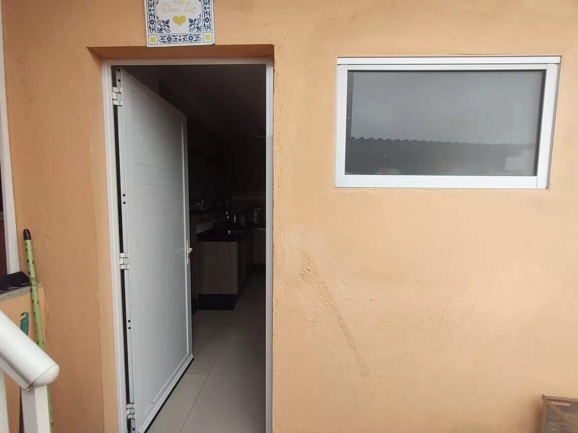 Sobrado à venda com 4 quartos, 127m² - Foto 3