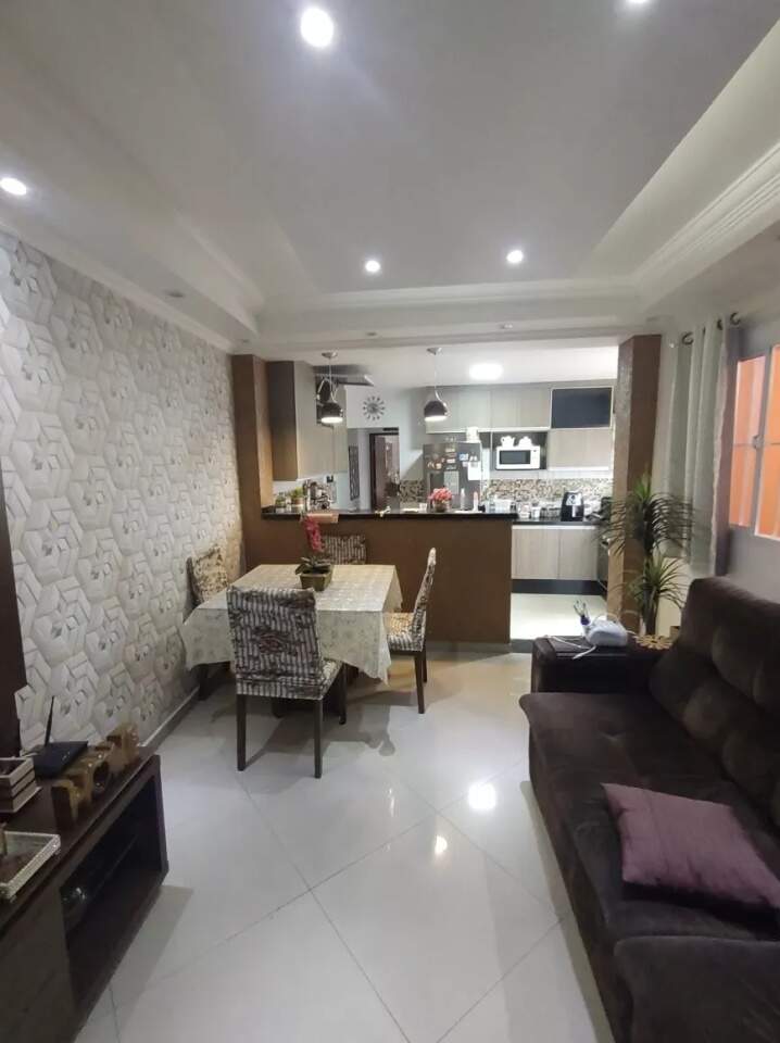 Sobrado à venda com 4 quartos, 127m² - Foto 1