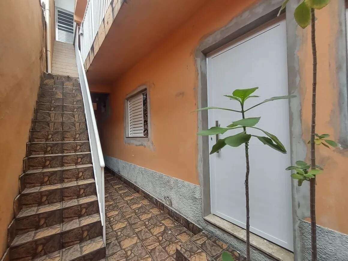 Sobrado à venda com 4 quartos, 127m² - Foto 2