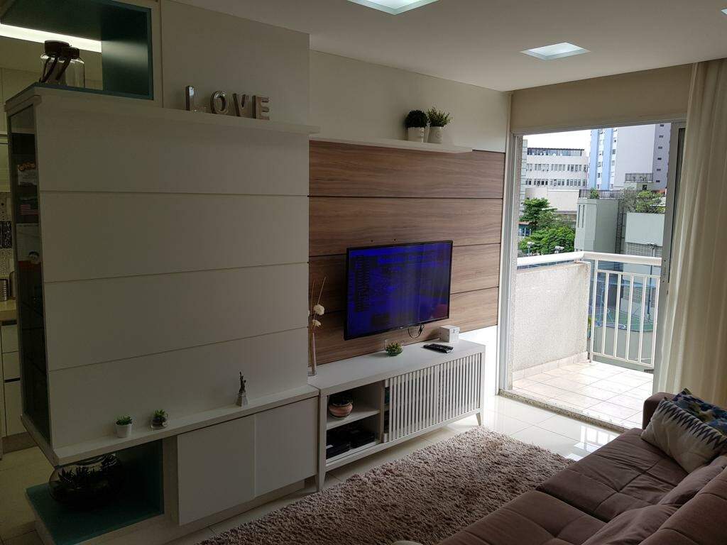 Apartamento à venda com 2 quartos, 62m² - Foto 1