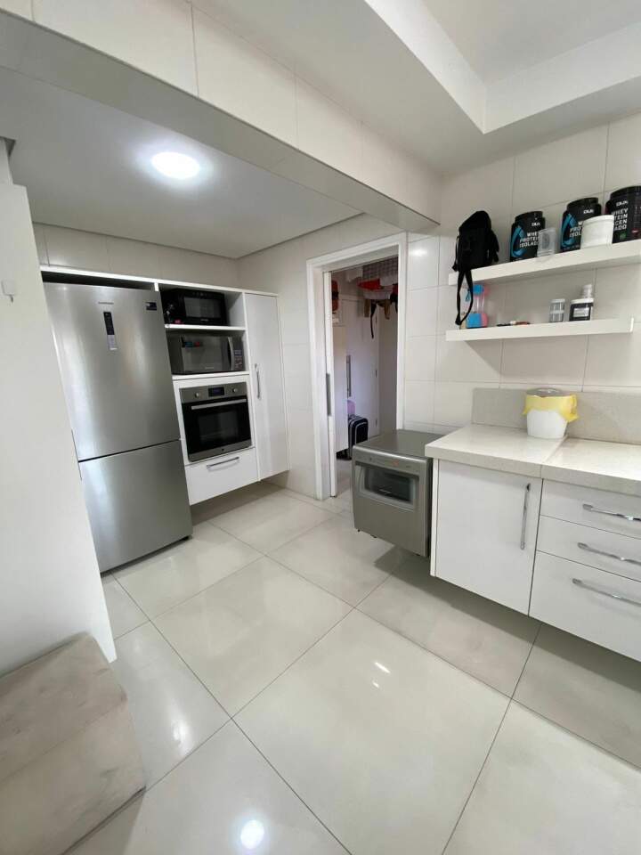 Apartamento à venda com 3 quartos, 150m² - Foto 16