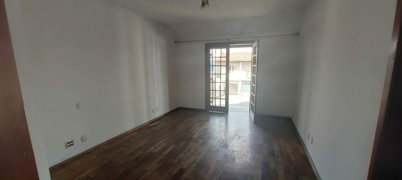 Sobrado à venda com 3 quartos, 270m² - Foto 4