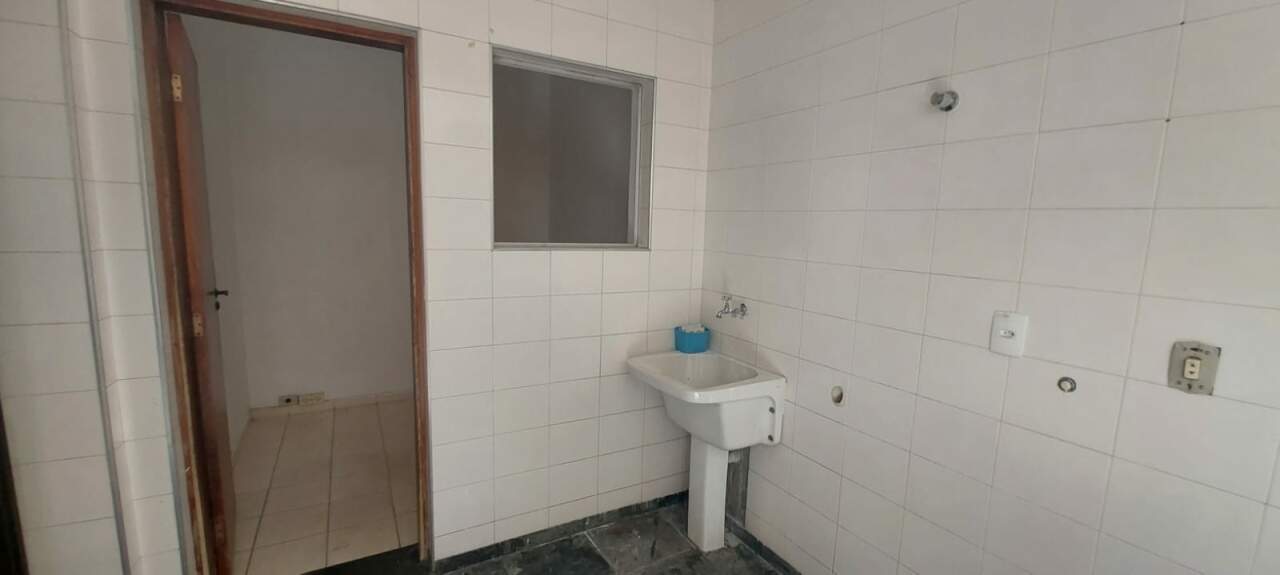 Sobrado à venda com 3 quartos, 270m² - Foto 49