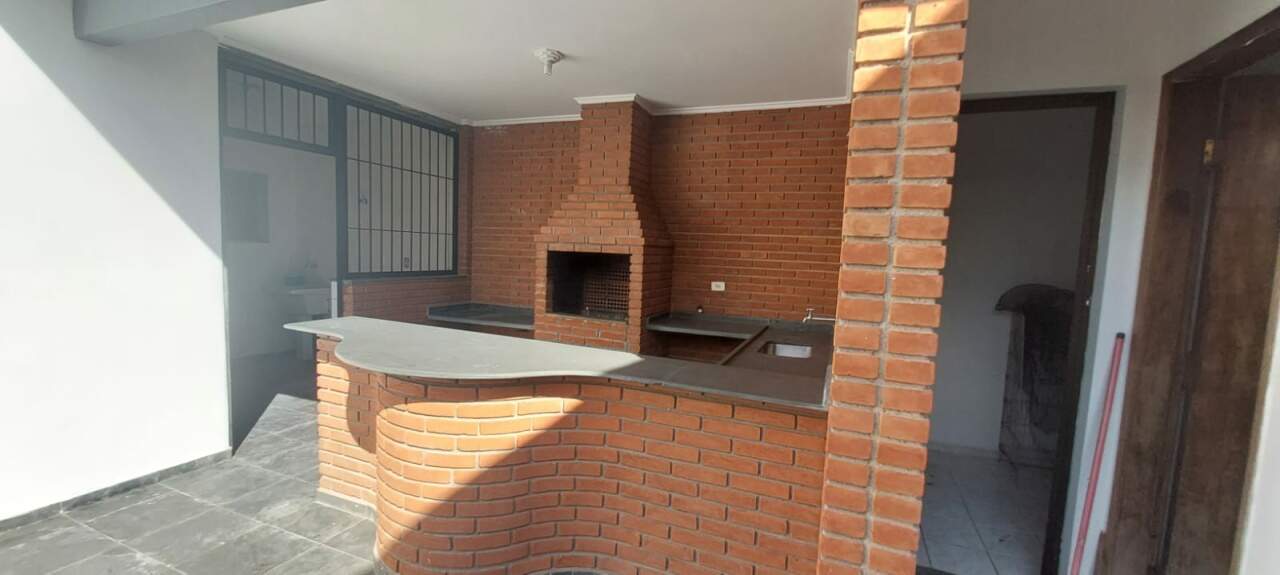 Sobrado à venda com 3 quartos, 270m² - Foto 3