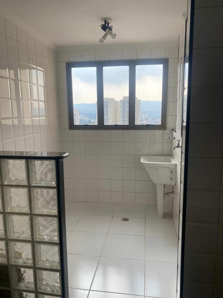 Apartamento à venda com 2 quartos, 57m² - Foto 11