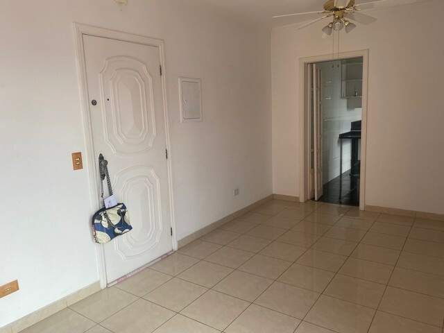 Apartamento à venda com 2 quartos, 57m² - Foto 2