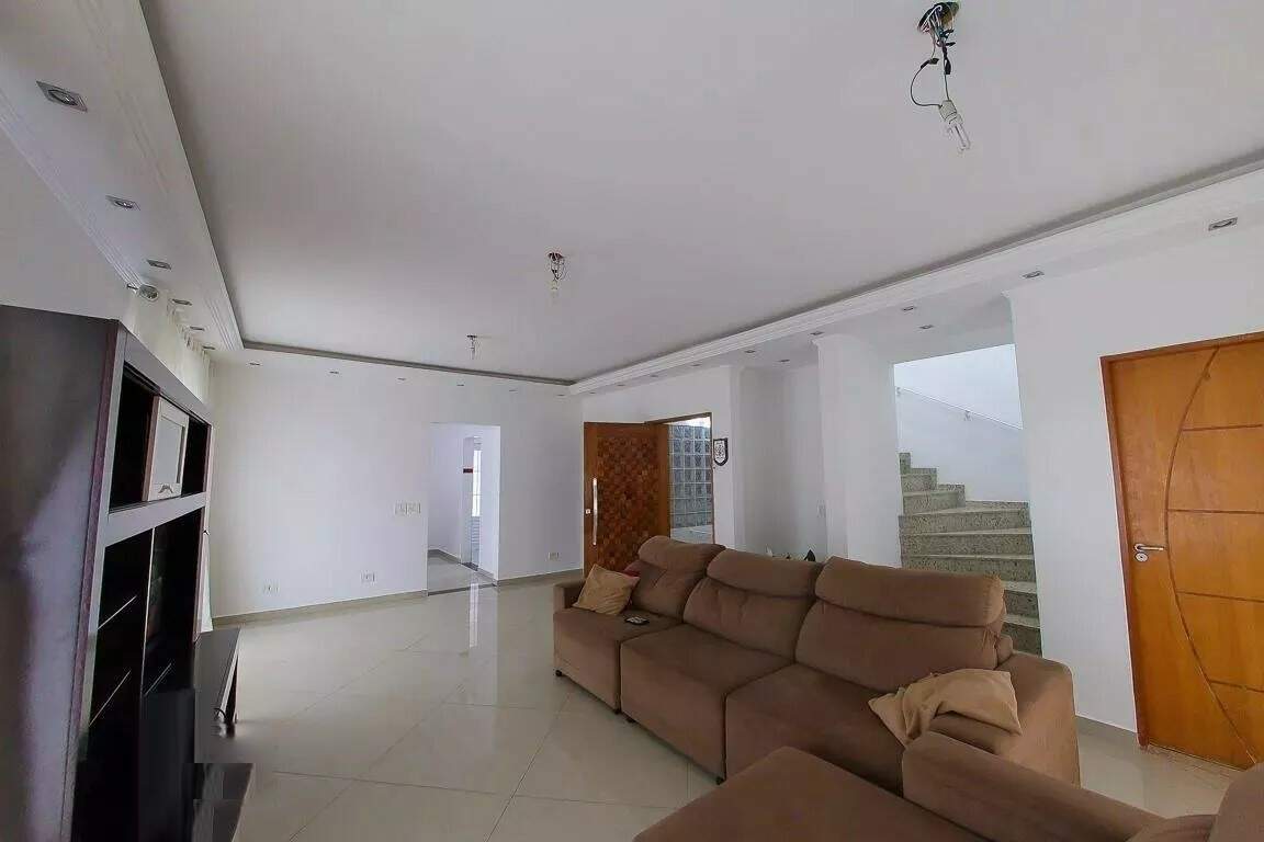 Sobrado à venda com 5 quartos, 180m² - Foto 3