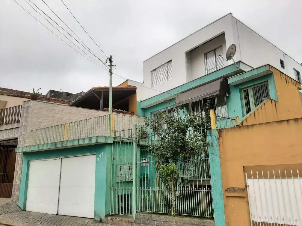 Sobrado à venda com 2 quartos, 180m² - Foto 1