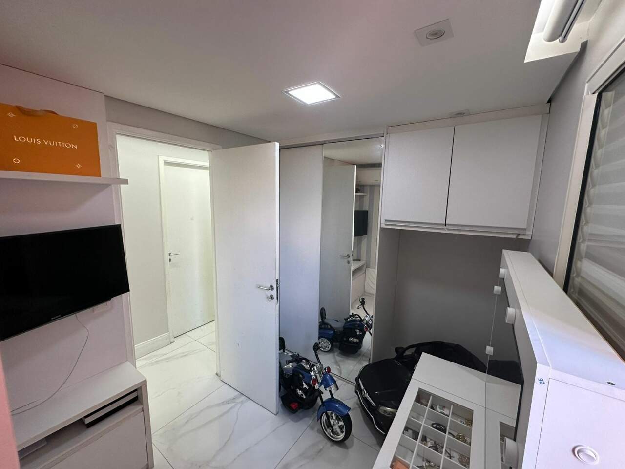 Apartamento à venda com 4 quartos, 148m² - Foto 11