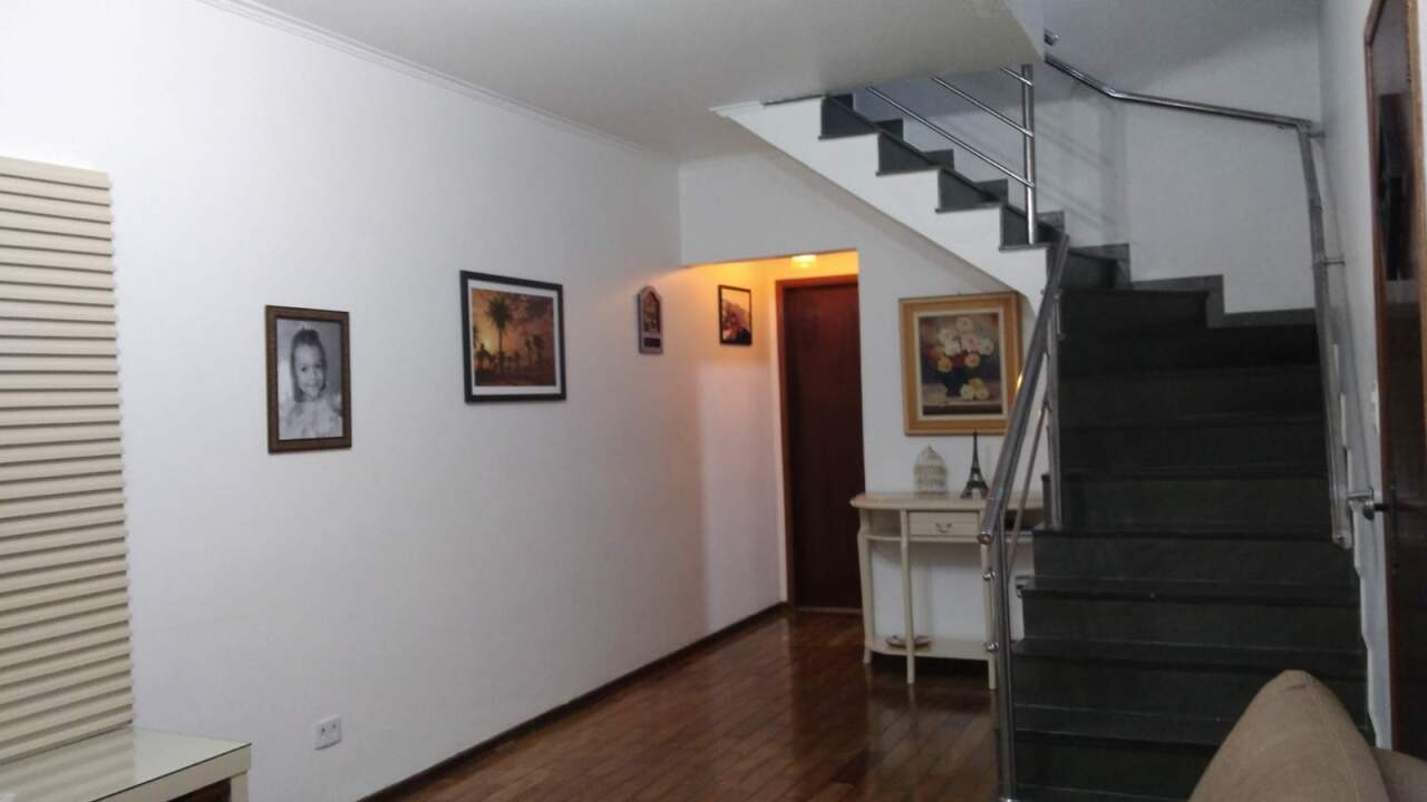 Sobrado à venda com 3 quartos, 120m² - Foto 1