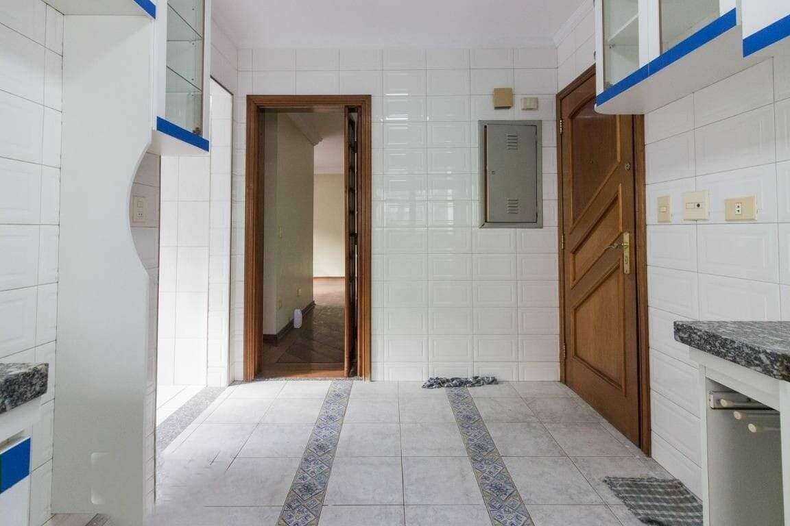 Apartamento à venda com 3 quartos, 124m² - Foto 18