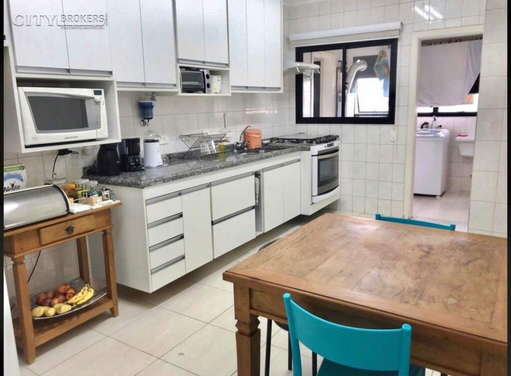 Apartamento à venda com 3 quartos, 135m² - Foto 4