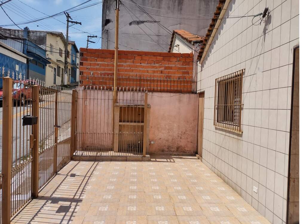 Casa à venda com 3 quartos, 199m² - Foto 1