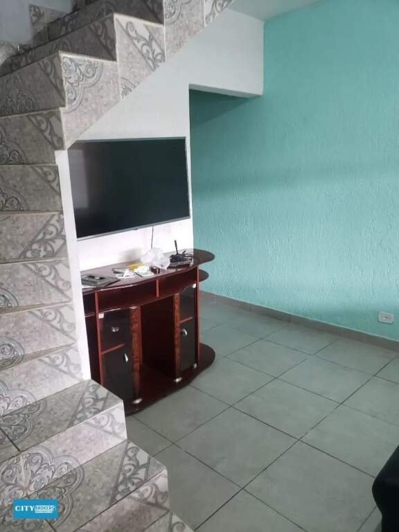 Sobrado à venda com 4 quartos, 150m² - Foto 2