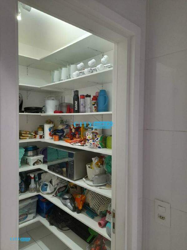 Apartamento à venda com 3 quartos, 135m² - Foto 22