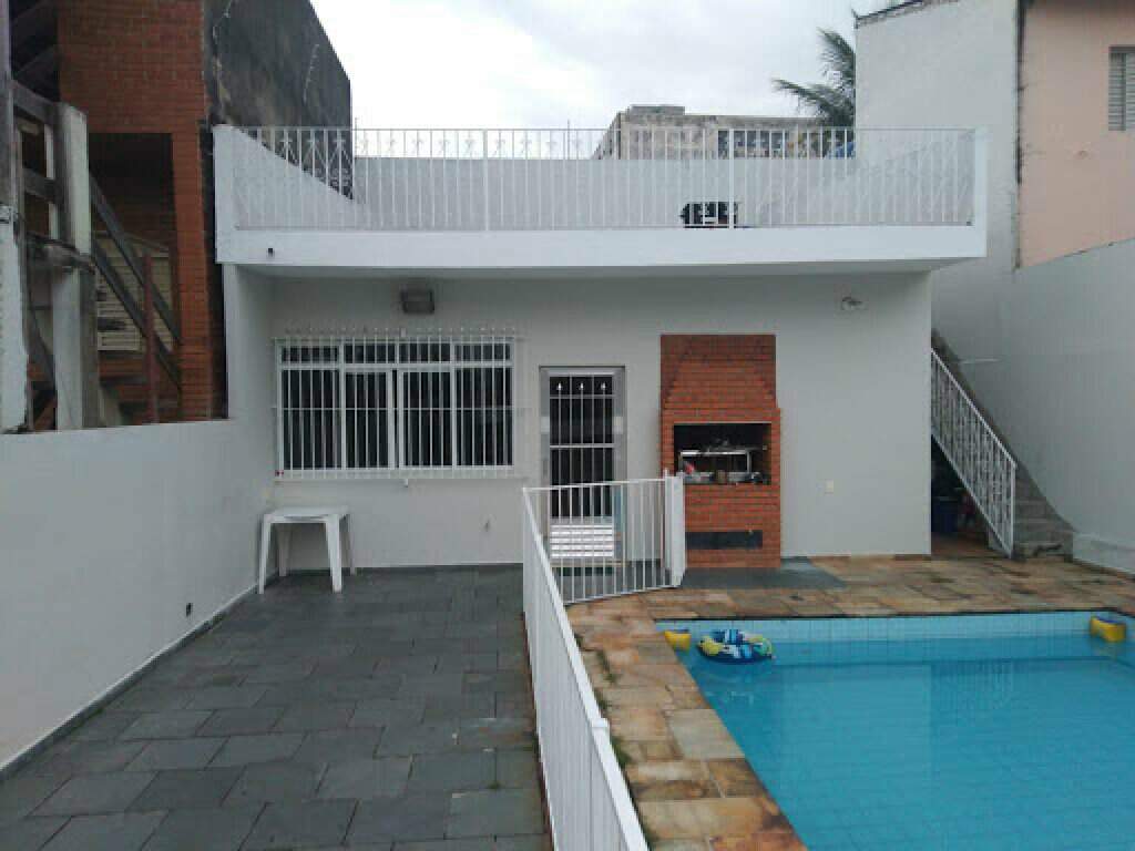 Sobrado à venda com 3 quartos, 180m² - Foto 1