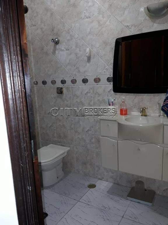 Sobrado à venda com 4 quartos, 175m² - Foto 1