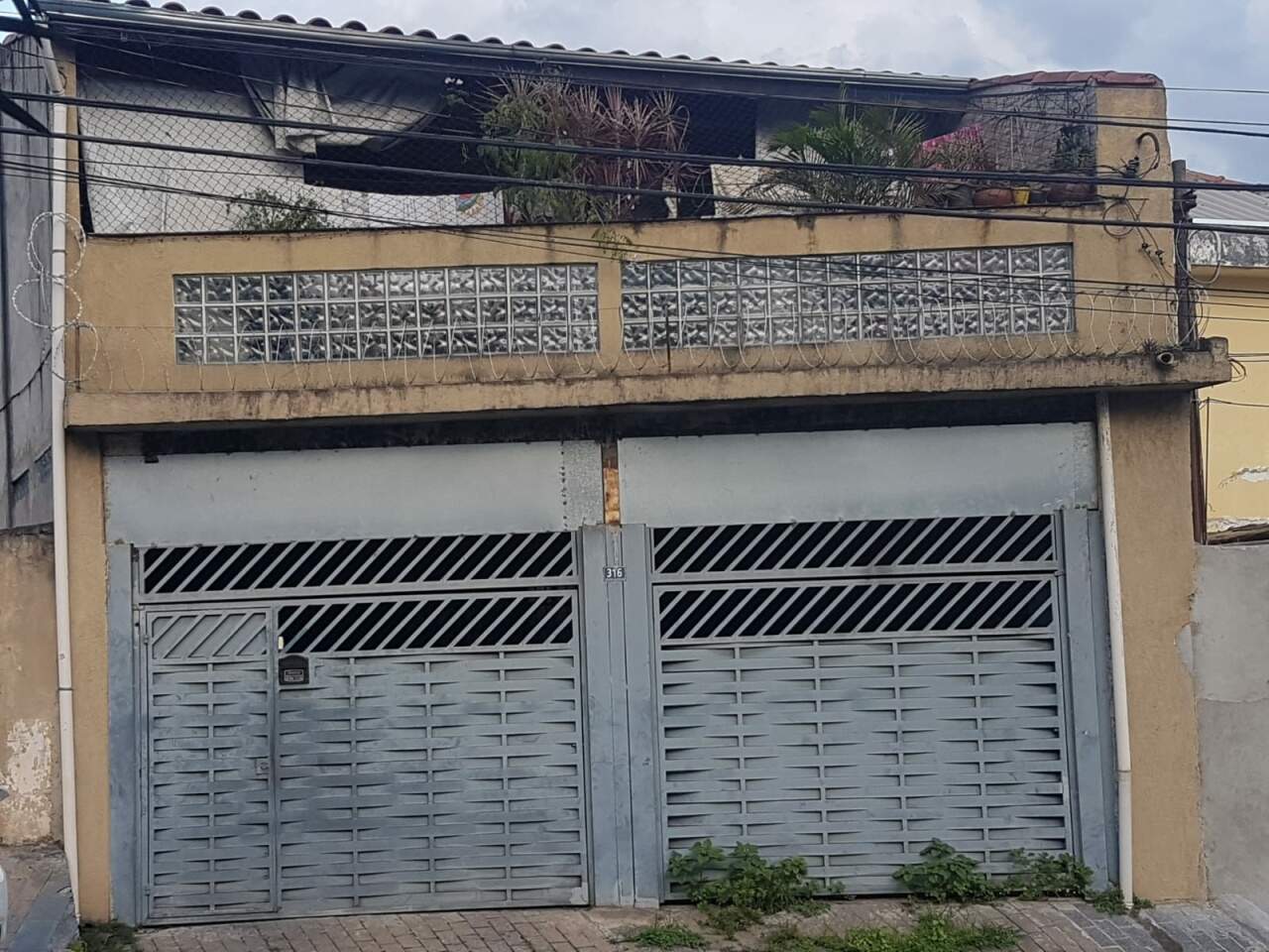 Sobrado à venda com 4 quartos, 130m² - Foto 1