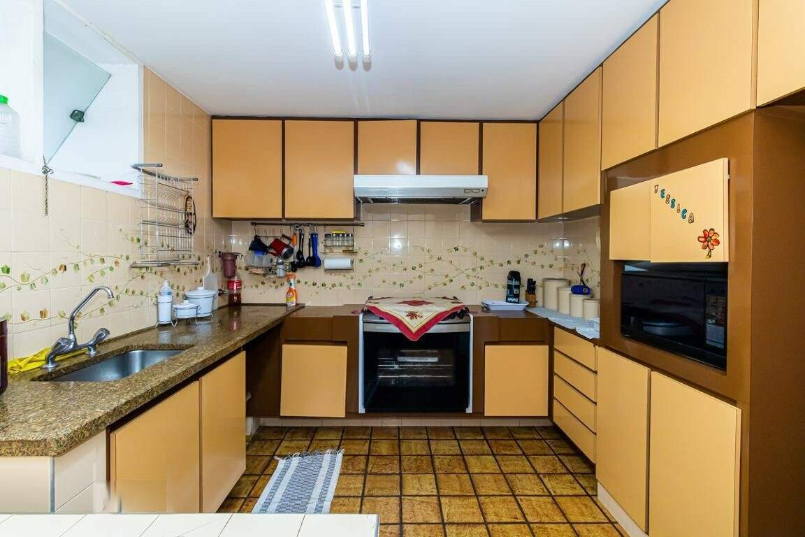 Casa para alugar com 3 quartos, 300m² - Foto 11