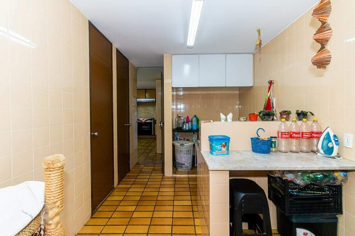 Casa para alugar com 3 quartos, 300m² - Foto 21