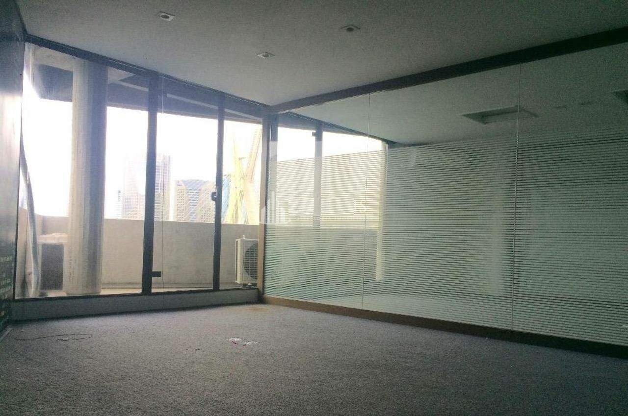 Casa Comercial para alugar com 1 quarto, 260m² - Foto 6