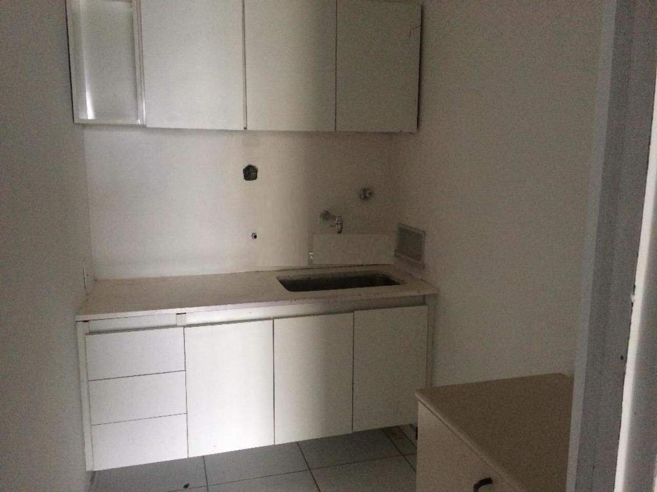 Casa Comercial para alugar com 1 quarto, 260m² - Foto 7