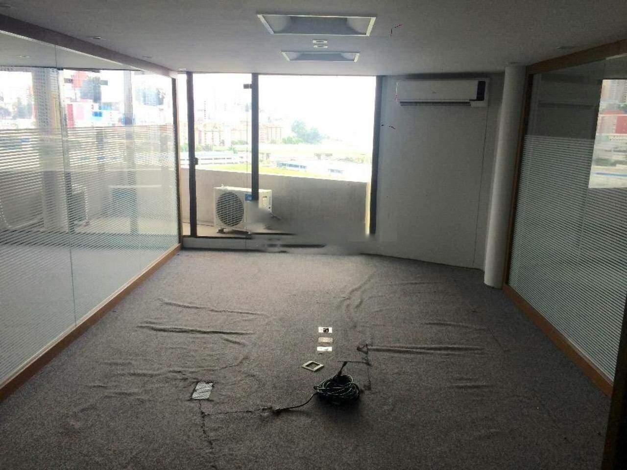 Casa Comercial para alugar com 1 quarto, 260m² - Foto 8