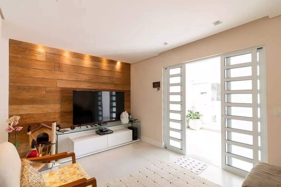 Casa à venda com 2 quartos, 216m² - Foto 1