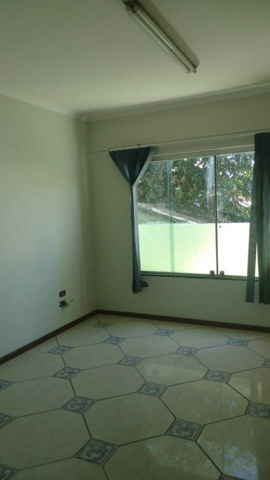 Casa para alugar com 4 quartos, 500m² - Foto 18