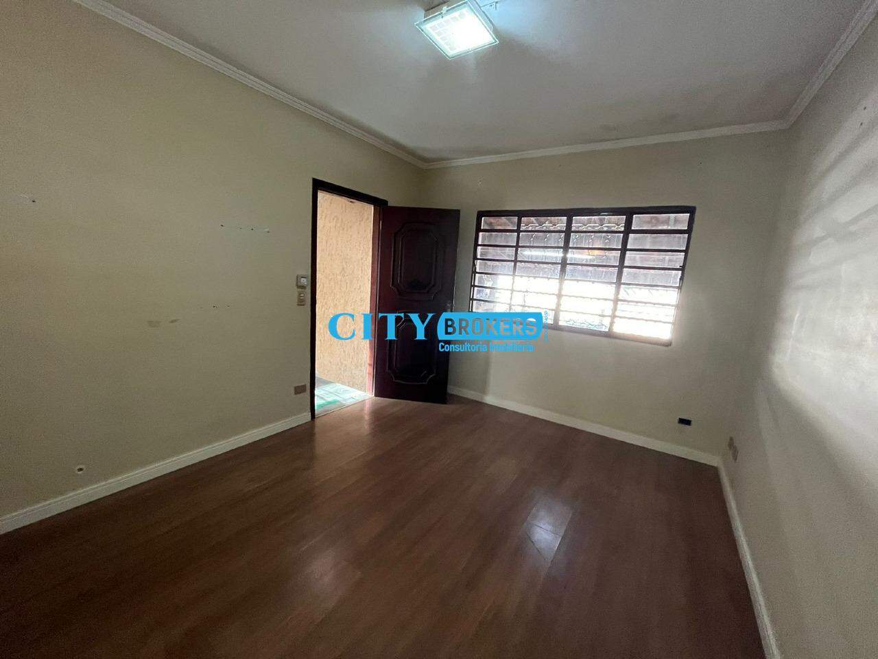 Casa para alugar com 2 quartos, 140m² - Foto 3