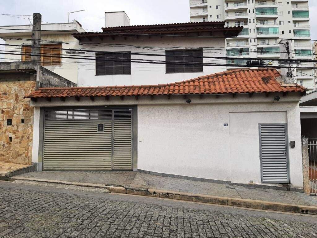 Sobrado para alugar com 6 quartos, 547m² - Foto 1