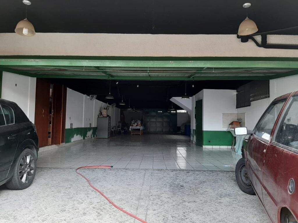 Sobrado para alugar com 6 quartos, 547m² - Foto 2