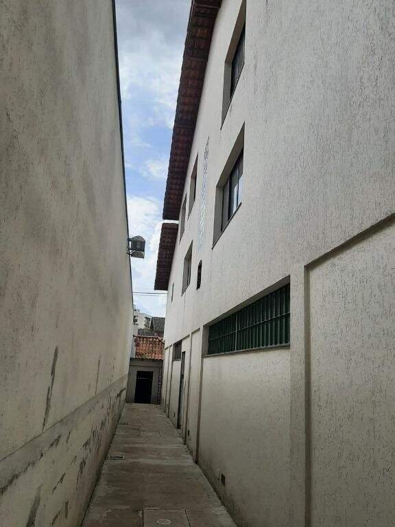 Sobrado para alugar com 6 quartos, 547m² - Foto 8