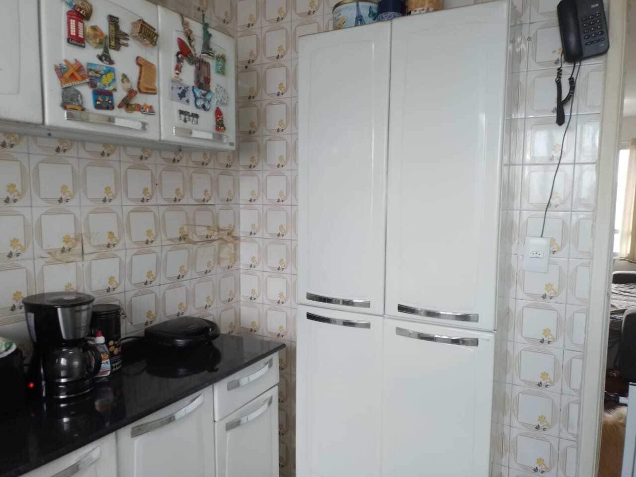 Apartamento à venda com 2 quartos, 70m² - Foto 4