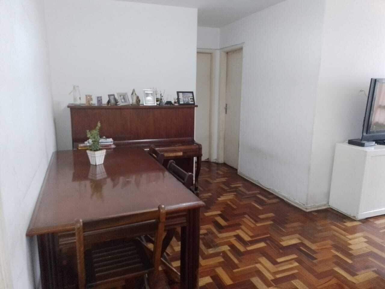 Apartamento à venda com 2 quartos, 70m² - Foto 3