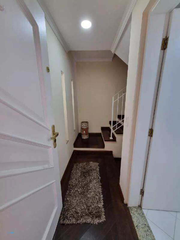 Sobrado à venda com 4 quartos, 200m² - Foto 4