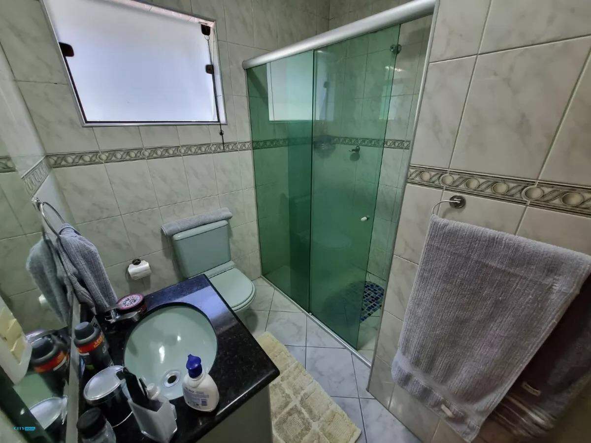 Sobrado à venda com 4 quartos, 200m² - Foto 17