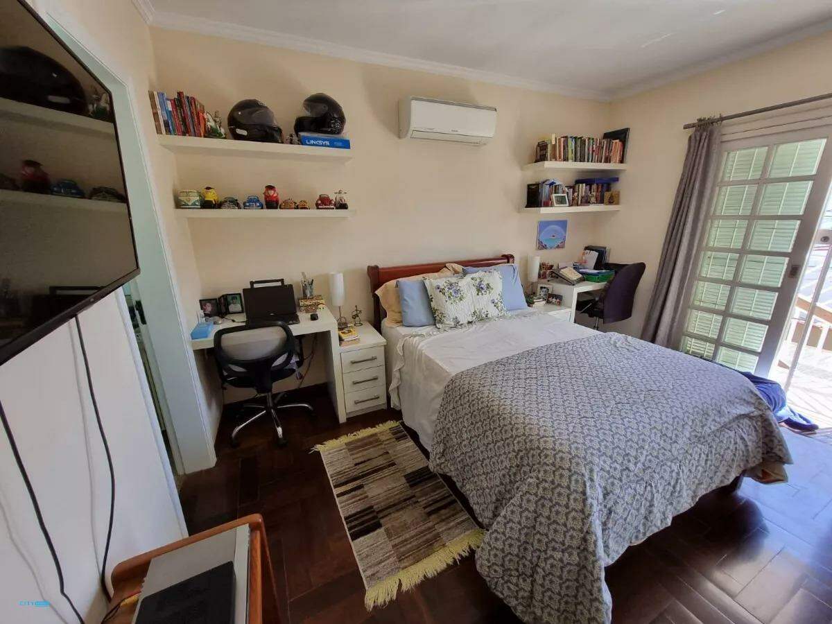 Sobrado à venda com 4 quartos, 200m² - Foto 10