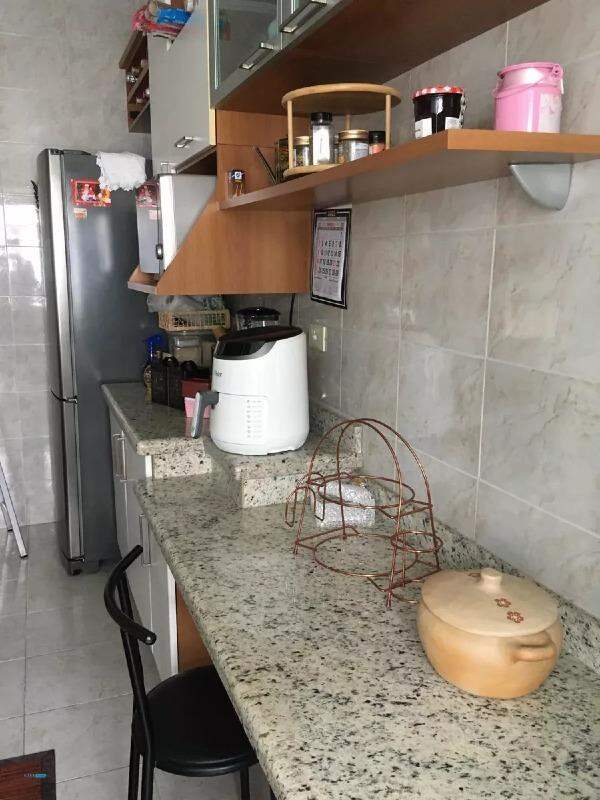 Apartamento à venda com 2 quartos, 64m² - Foto 7