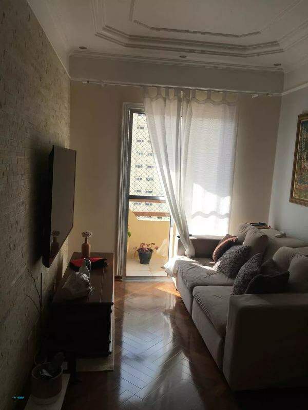 Apartamento à venda com 2 quartos, 64m² - Foto 1