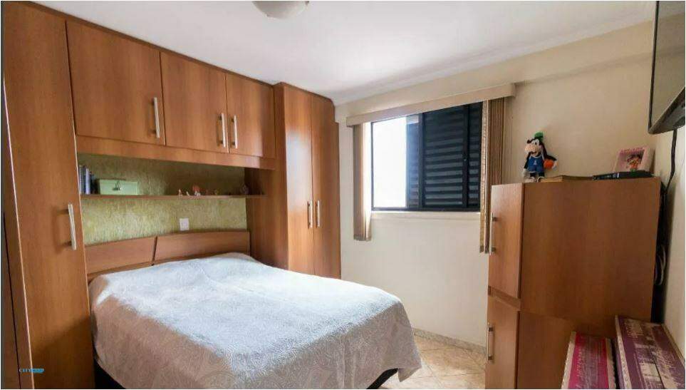 Apartamento à venda com 2 quartos, 74m² - Foto 3