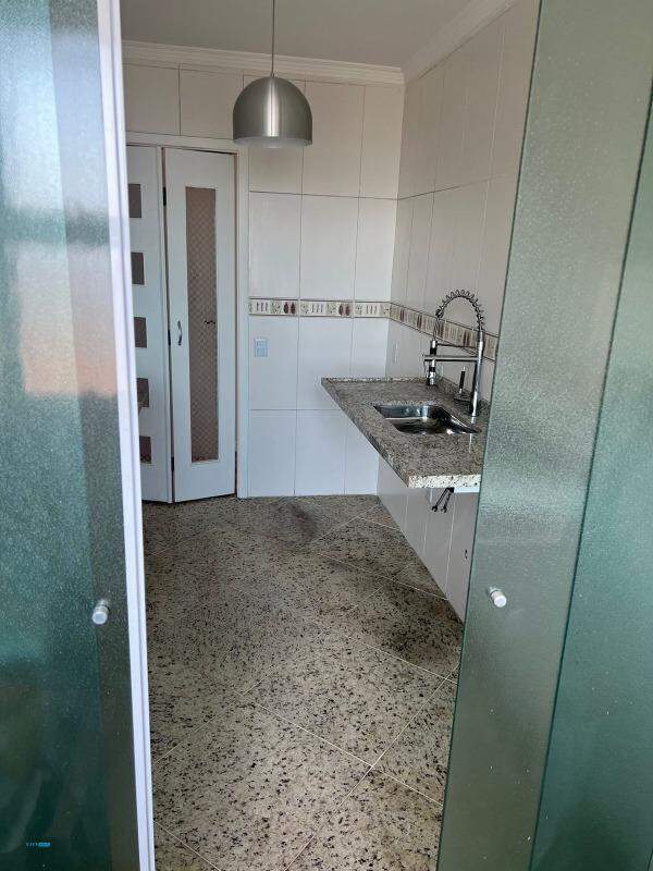 Apartamento à venda com 3 quartos, 65m² - Foto 10