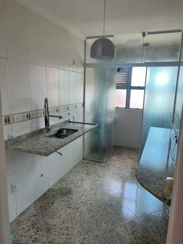 Apartamento à venda com 3 quartos, 65m² - Foto 11