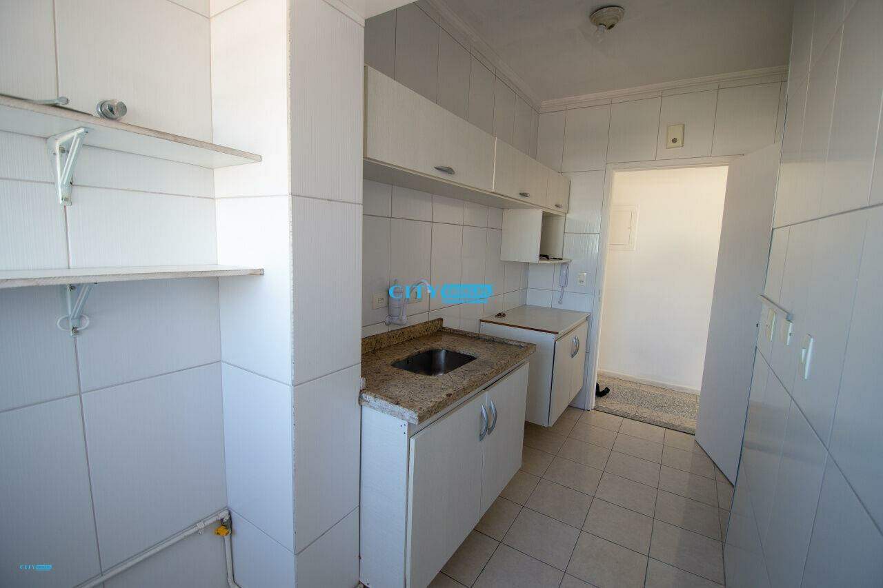 Apartamento à venda com 3 quartos, 107m² - Foto 8